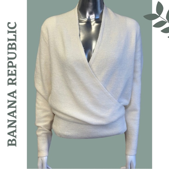 Banana Republic Aire Wrap Front Light Cream Sweater Wool Blend Size Extra Small - Picture 1 of 8